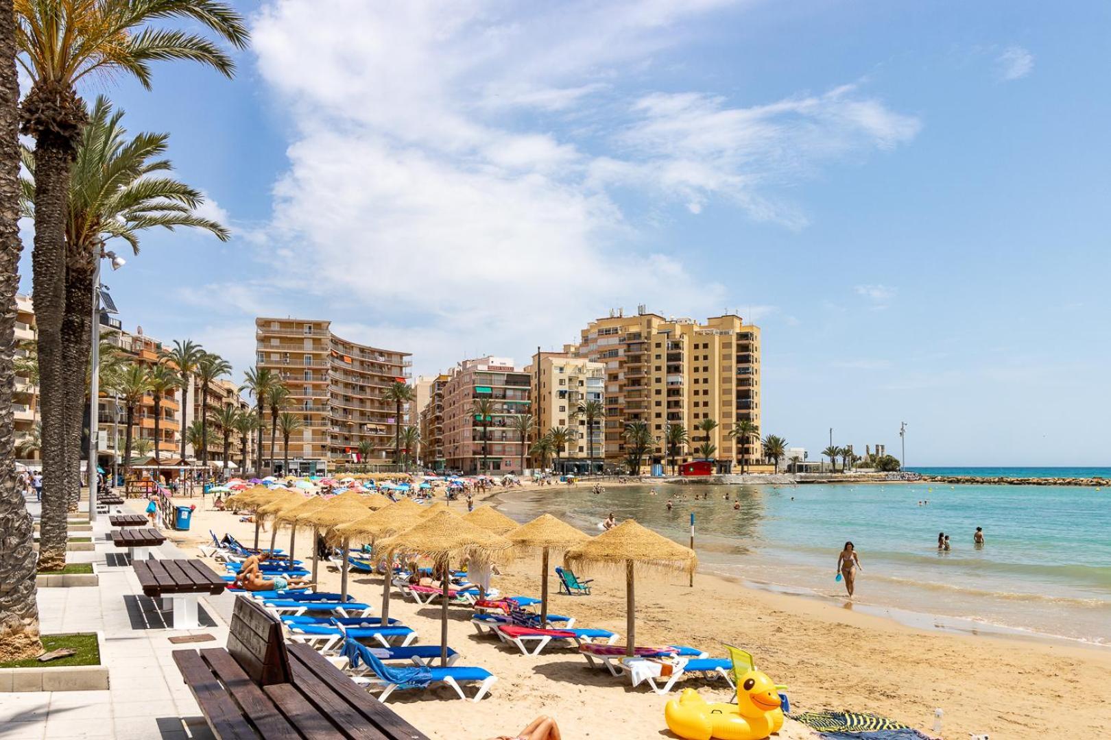 Apartment Near Beach, Playa Del Cura 또레비에하 외부 사진